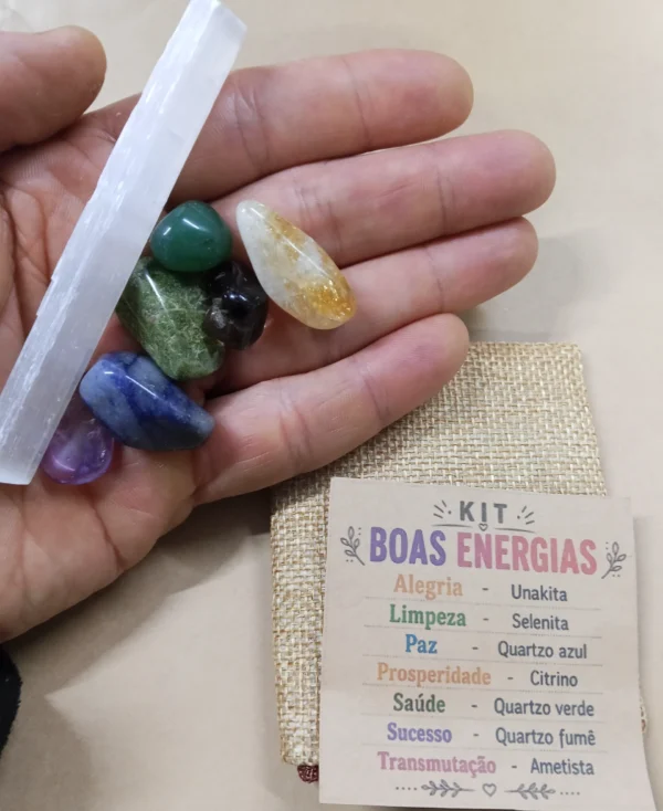 Kit Boas Energias com cristais naturais e bastão de selenita.